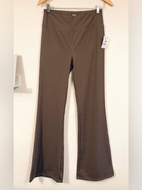 NWTS Ardene Taupe Active Flare Leggings Size Large